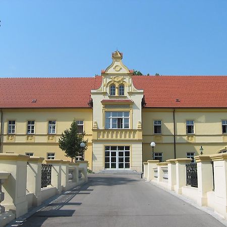 Junges Hotel Tulln Тульн Экстерьер фото