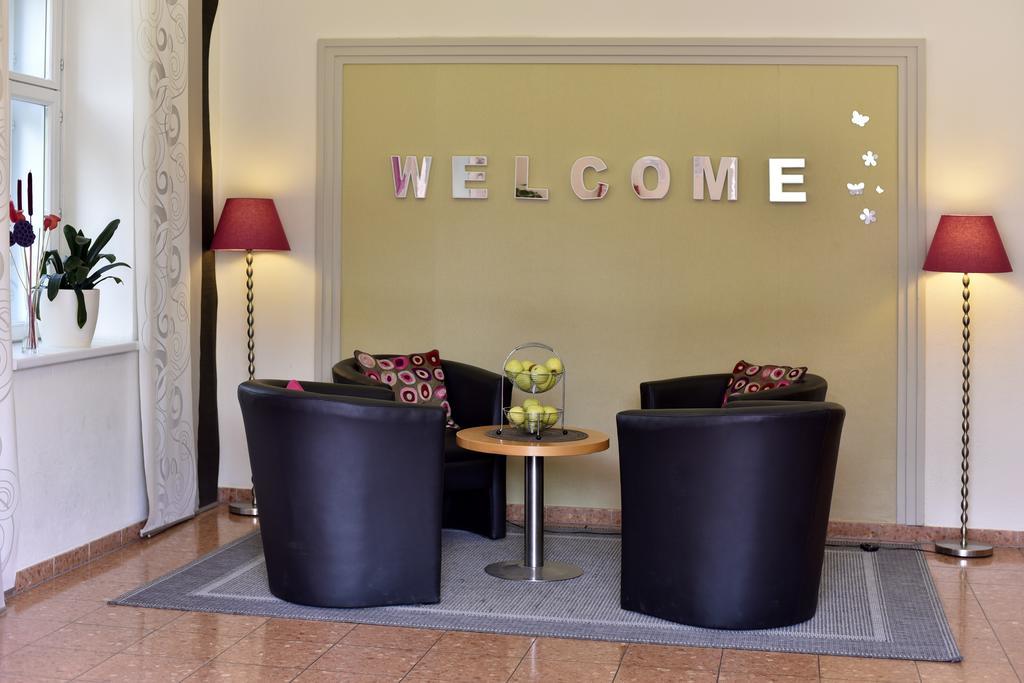 Junges Hotel Tulln Тульн Экстерьер фото